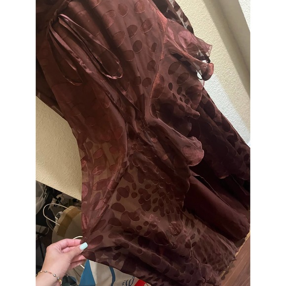 ASOS DESIGN Tall brown satin jacquard warped dot wrap maxi dress with tie waist - Picture 7 of 15